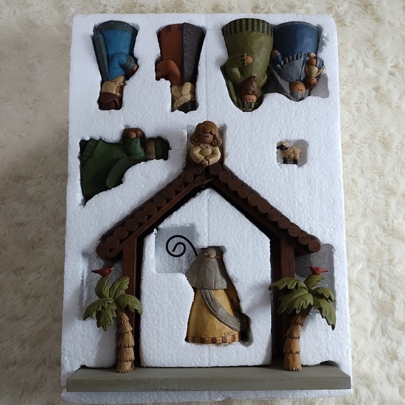 Suzi Skoglund Nativity Set 1994 - Picture 9 of 16